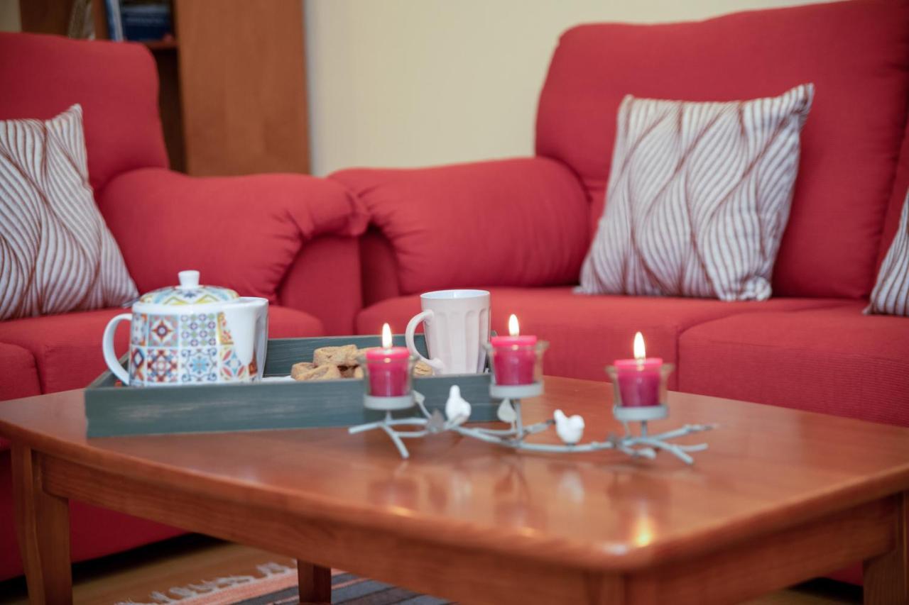 Vizinha'S Mommy'S Apartment Ponta Delgada المظهر الخارجي الصورة
